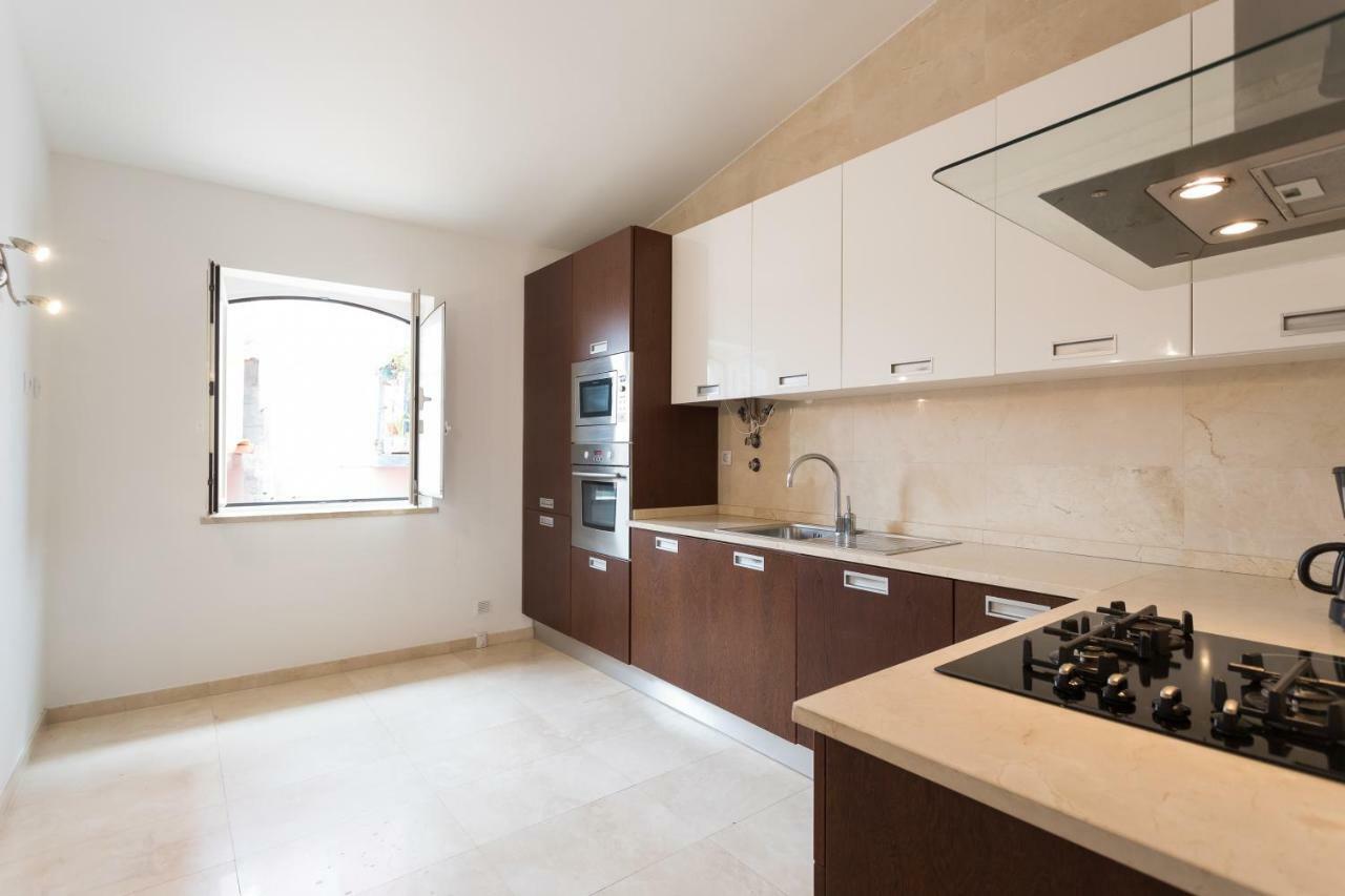 Alfama Modern Two-Bedroom Apartment W/ River View And Parking - By Lu Holidays Lizbona Zewnętrze zdjęcie